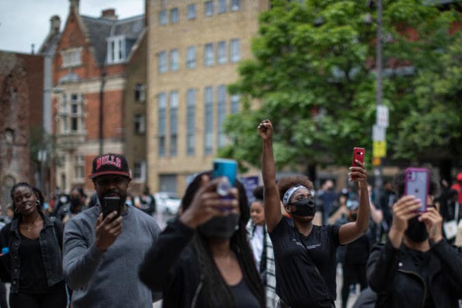 Here's How to Manipulate Tech to Protect Your Privacy at Protests Here's How to Manipulate Tech to Protect Your Privacy at Protests