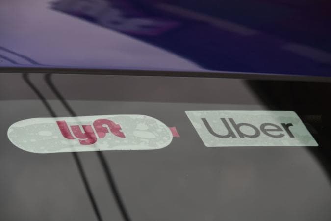 Uber, Lyft Threaten to Suspend Services In California Following Court Ruling Uber, Lyft Threaten to Suspend Services In California Following Court Ruling