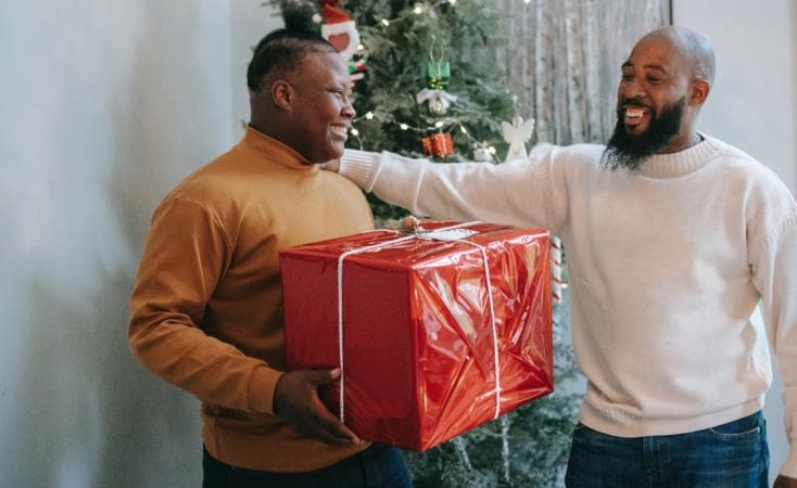 Holiday Gift Guide: Last-Minute But Totally Perfect Black-Owned Gifts For Your Favorite People Holiday Gift Guide: Last-Minute But Totally Perfect Black-Owned Gifts For Your Favorite People