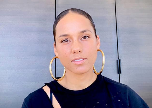 Alicia Keys Teams Up With Deepak Chopra To Launch 21-Day Audio Meditation App Alicia Keys Teams Up With Deepak Chopra To Launch 21-Day Audio Meditation App