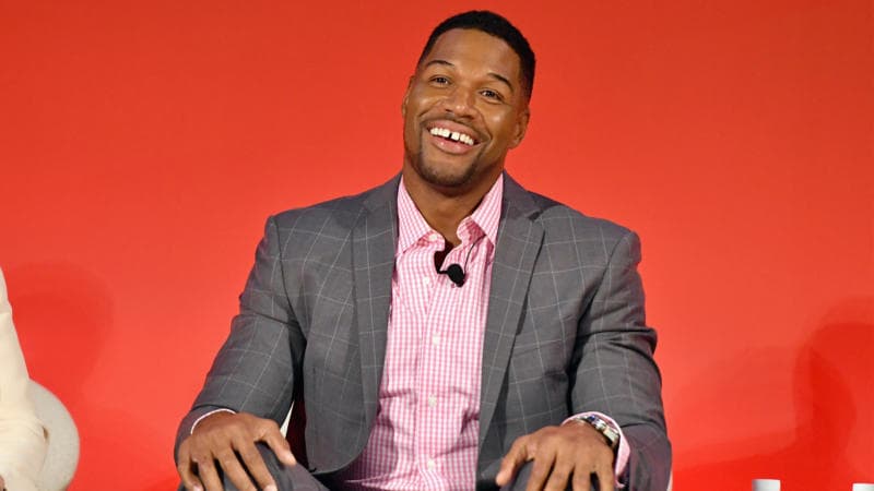 TV Host Michael Strahan Is Going To Space On Jeff Bezos' Third Historic Blue Origin Flight TV Host Michael Strahan Is Going To Space On Jeff Bezos' Third Historic Blue Origin Flight