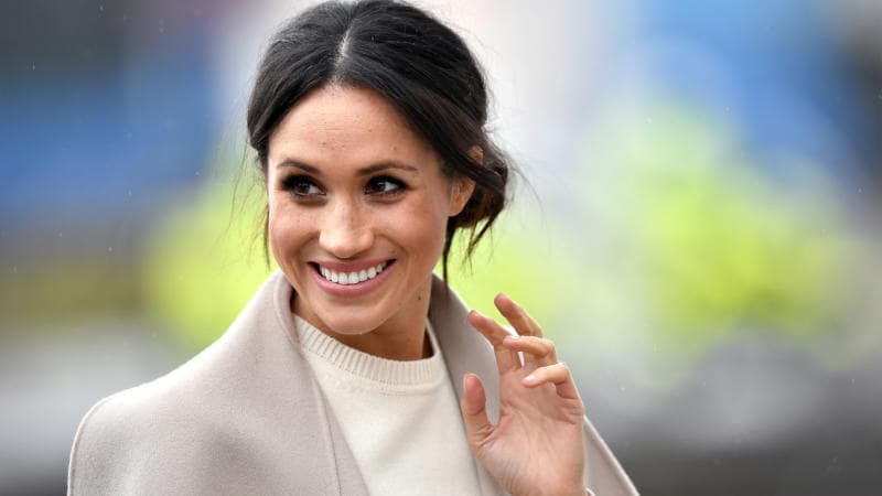 Meghan Markle Dethrones Joe Rogan Of The No. 1 Spot On U.S. Spotify Podcast Charts Two Days After Archetypes' Debut Meghan Markle Dethrones Joe Rogan Of The No. 1 Spot On U.S. Spotify Podcast Charts Two Days After Archetypes' Debut