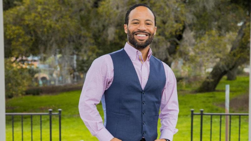 Oak Impact Group's Erik Murray Aims To Bring More Black Real Estate Brokers And Developers Into The Industry Oak Impact Group's Erik Murray Aims To Bring More Black Real Estate Brokers And Developers Into The Industry