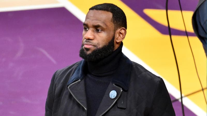 Twitter User Uses Paid Verification Feature To Fake A LeBron James Trade Request Twitter User Uses Paid Verification Feature To Fake A LeBron James Trade Request