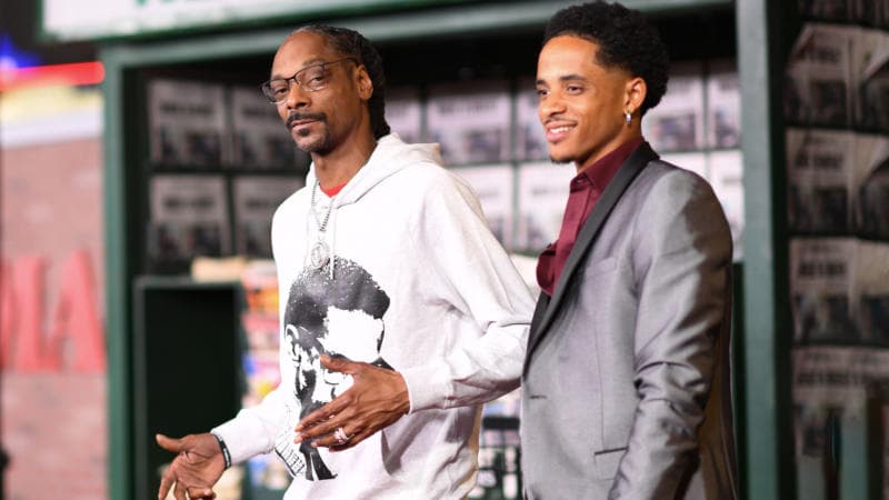 Snoop Dogg And His Son Collaborate To 'Introduce The First-Ever Digital Weed Farms As NFTs' Snoop Dogg And His Son Collaborate To 'Introduce The First-Ever Digital Weed Farms As NFTs'