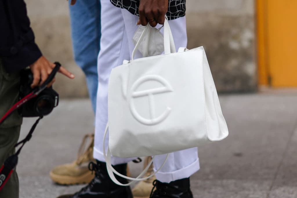 The Telfar 'Shopping Bag' That's Known For Being Sold Out Is Making Its Way To Rainbow — 'Every Size, Every Color — One Day Only' The Telfar 'Shopping Bag' That's Known For Being Sold Out Is Making Its Way To Rainbow — 'Every Size, Every Color — One Day Only'