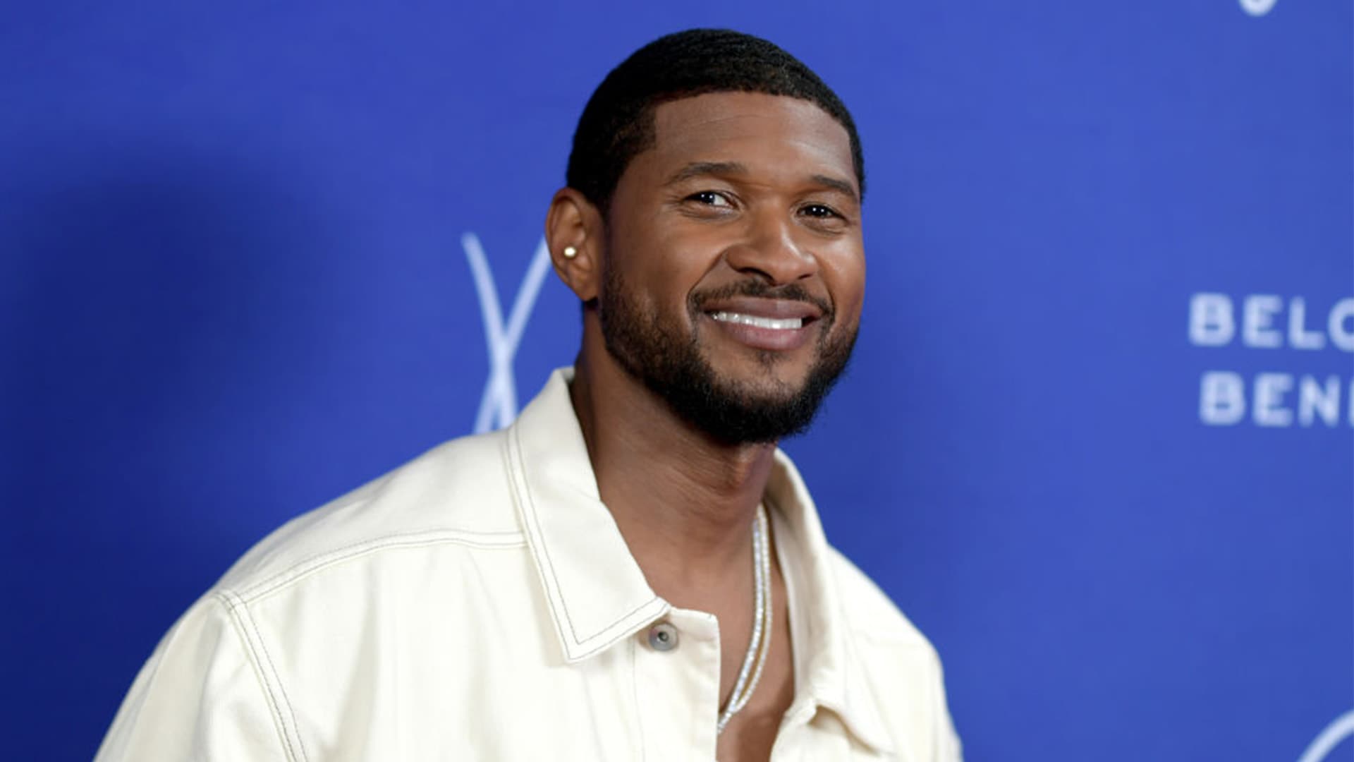 Usher Hints At Owning A Music Label Alongside L.A. Reid — 'It's Gonna Be That And Then Some' Usher Hints At Owning A Music Label Alongside L.A. Reid — 'It's Gonna Be That And Then Some'