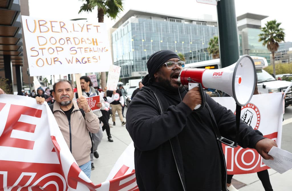 Uber Driver Claims The Company Took 30 Percent More Than It Was Supposed To In Wage Split Uber Driver Claims The Company Took 30 Percent More Than It Was Supposed To In Wage Split