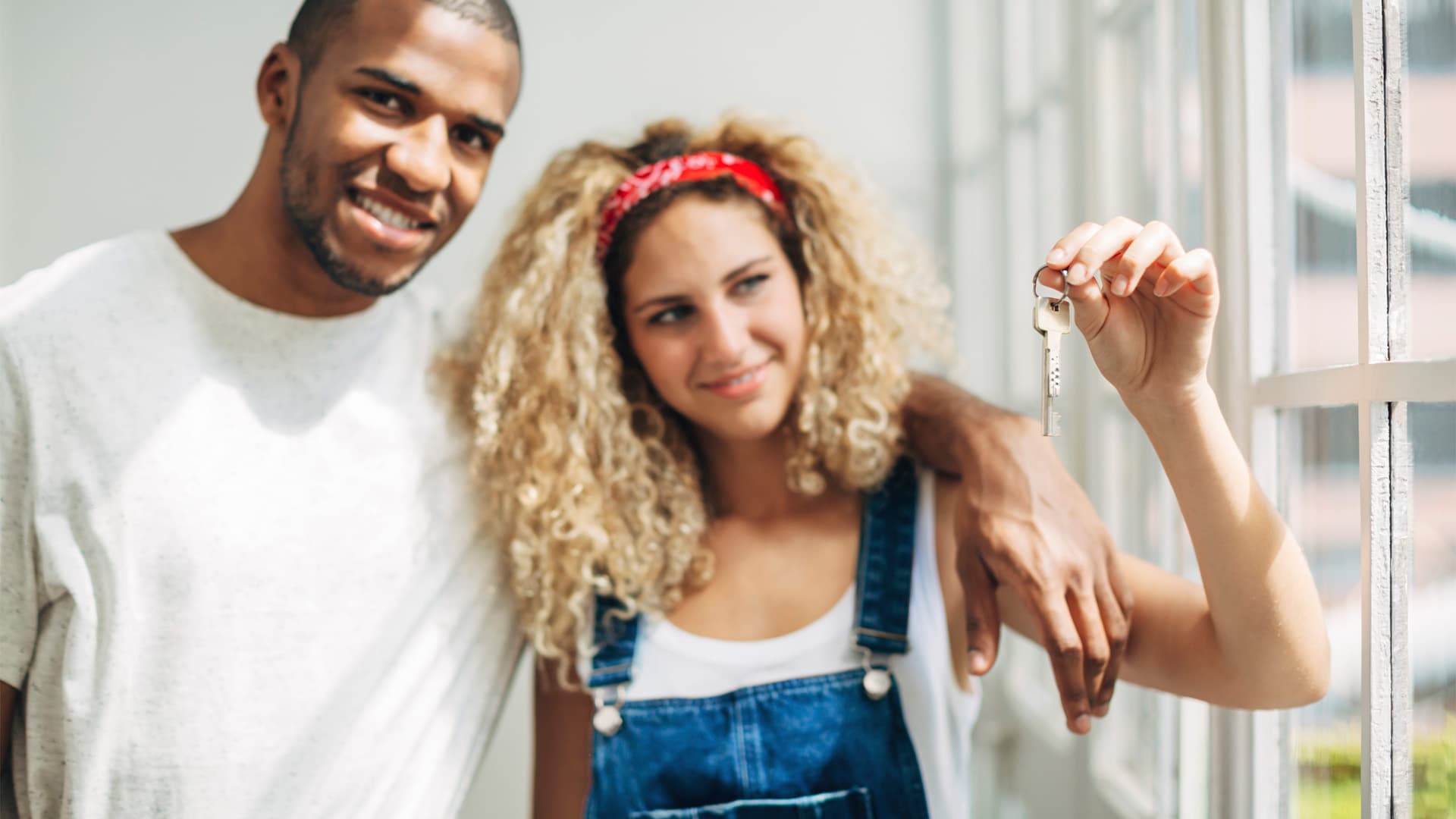 Couple Explains Why They're Ditching Airbnb Despite Earning Over $1M From 22 Listings