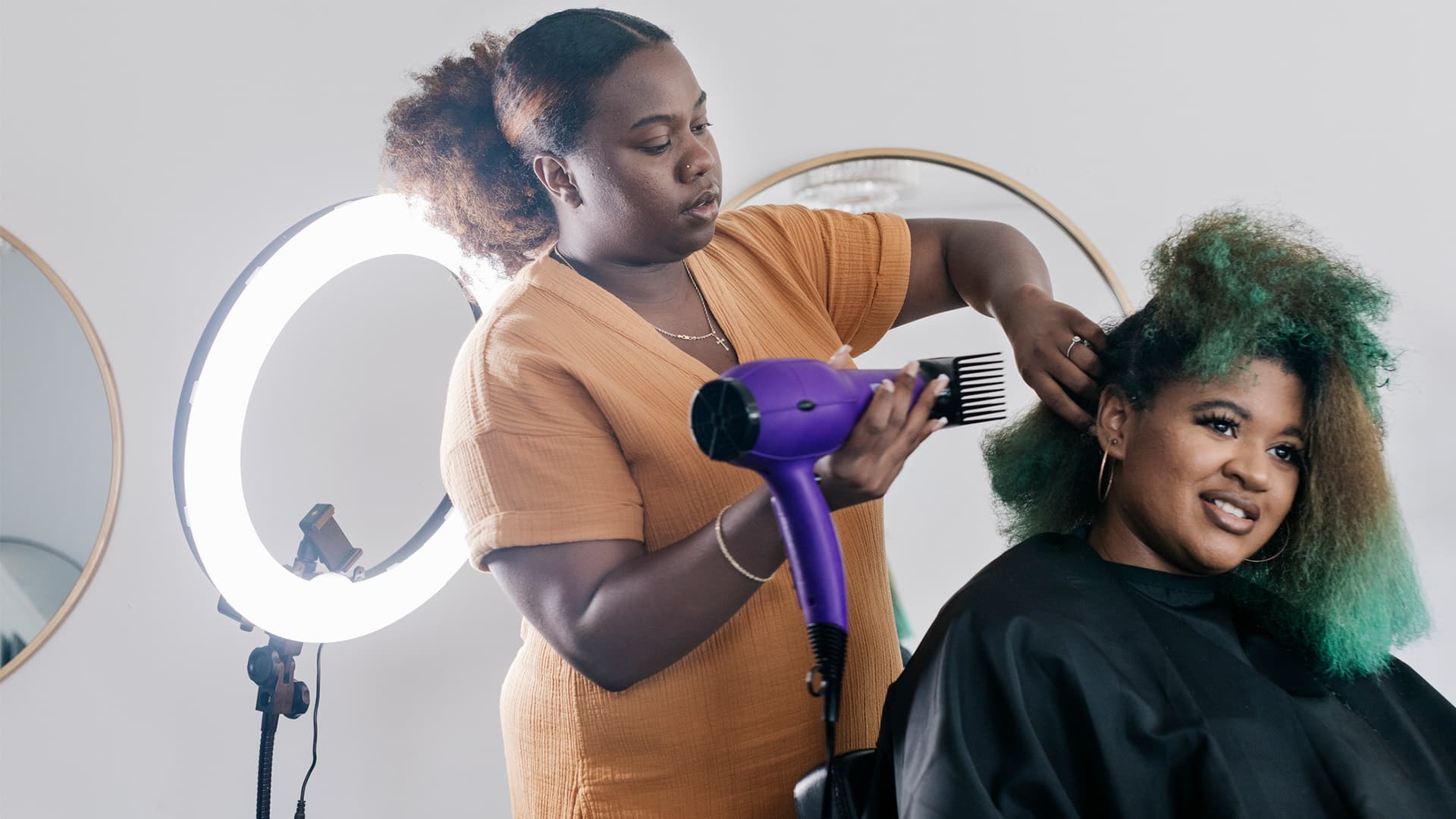 A Black Woman Entrepreneur Opens A Salon And Spa In Louisville, KY, With A Goal Of Benefitting Her Fellow Entrepreneurs Who Are Just Starting Out A Black Woman Entrepreneur Opens A Salon And Spa In Louisville, KY, With A Goal Of Benefitting Her Fellow Entrepreneurs Who Are Just Starting Out