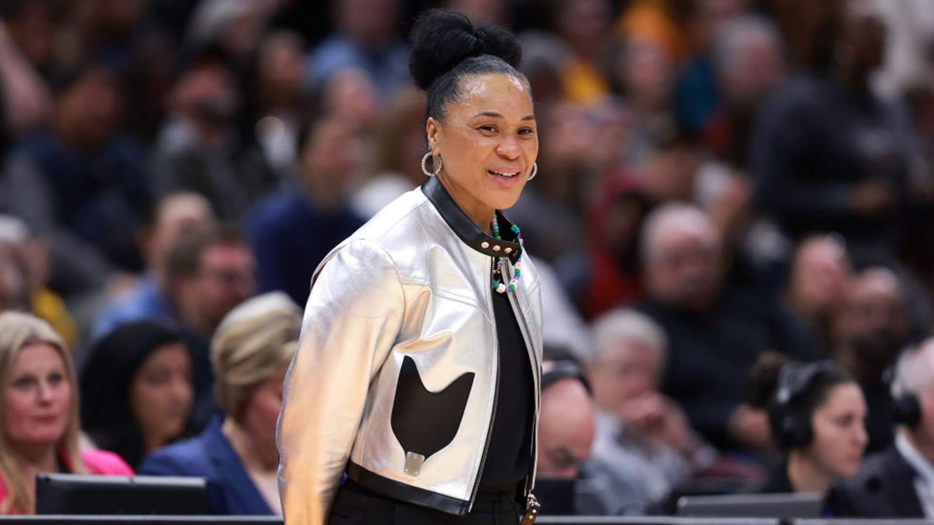 Dawn Staley, The Top-Paid Black Head Coach In NCAA Women's Basketball, Invests In A League With The Highest Average Salaries In Women’s Sports History Dawn Staley, The Top-Paid Black Head Coach In NCAA Women's Basketball, Invests In A League With The Highest Average Salaries In Women’s Sports History