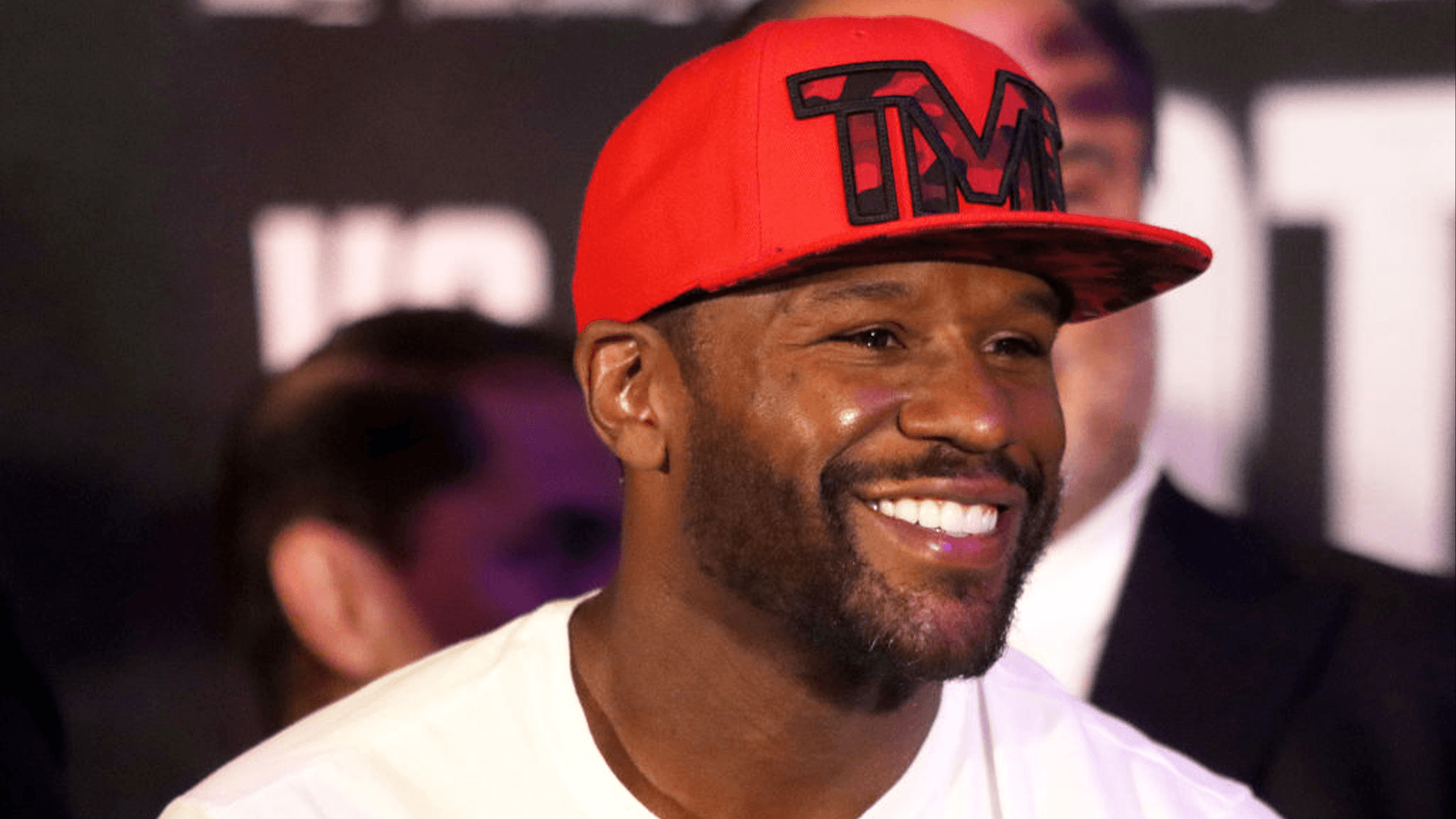 Floyd Mayweather Leads Group That Intends To Purchase Stake In New York Giants For About $700M, Report Says Floyd Mayweather Leads Group That Intends To Purchase Stake In New York Giants For About $700M, Report Says