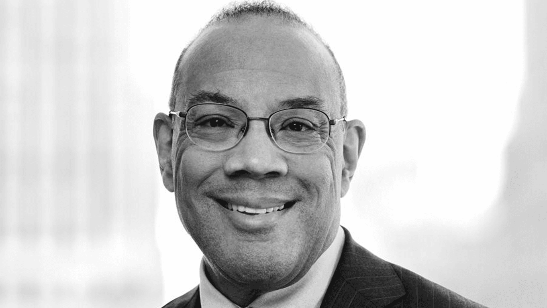 John W. Rogers Jr. Established The First Black-Owned Mutual Fund Company In The US, Which Manages $12.9B In Assets Today John W. Rogers Jr. Established The First Black-Owned Mutual Fund Company In The US, Which Manages $12.9B In Assets Today