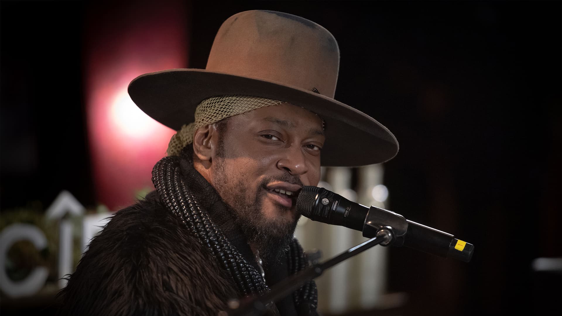 D'Angelo's Legacy Lives On As Streams Of His Music Catalog Soar By Nearly 800% Following His Passing From Pancreatic Cancer D'Angelo's Legacy Lives On As Streams Of His Music Catalog Soar By Nearly 800% Following His Passing From Pancreatic Cancer