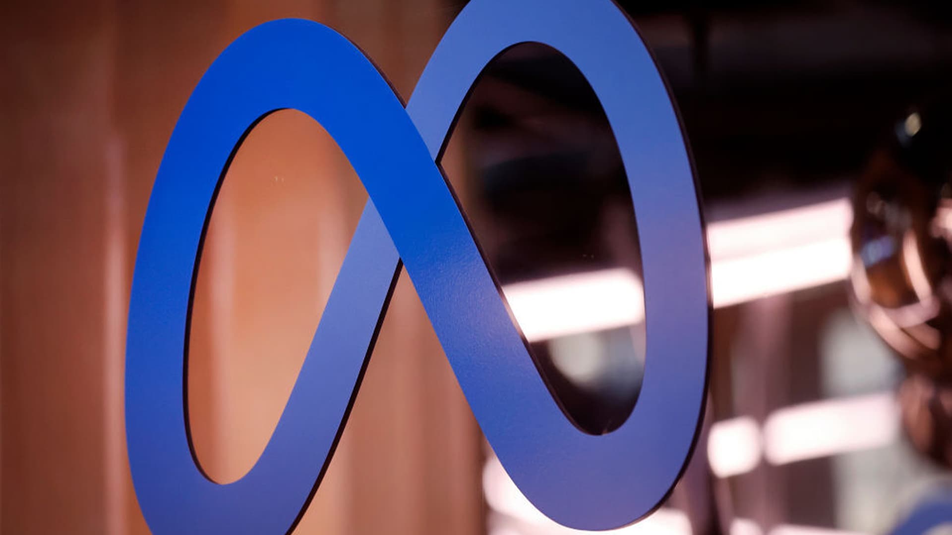 Mark Zuckerberg Said He Would Invest 'Hundreds Of Billions Of Dollars' To Build Meta's AI Division, But Laid Off Hundreds Of Workers Instead Mark Zuckerberg Said He Would Invest 'Hundreds Of Billions Of Dollars' To Build Meta's AI Division, But Laid Off Hundreds Of Workers Instead