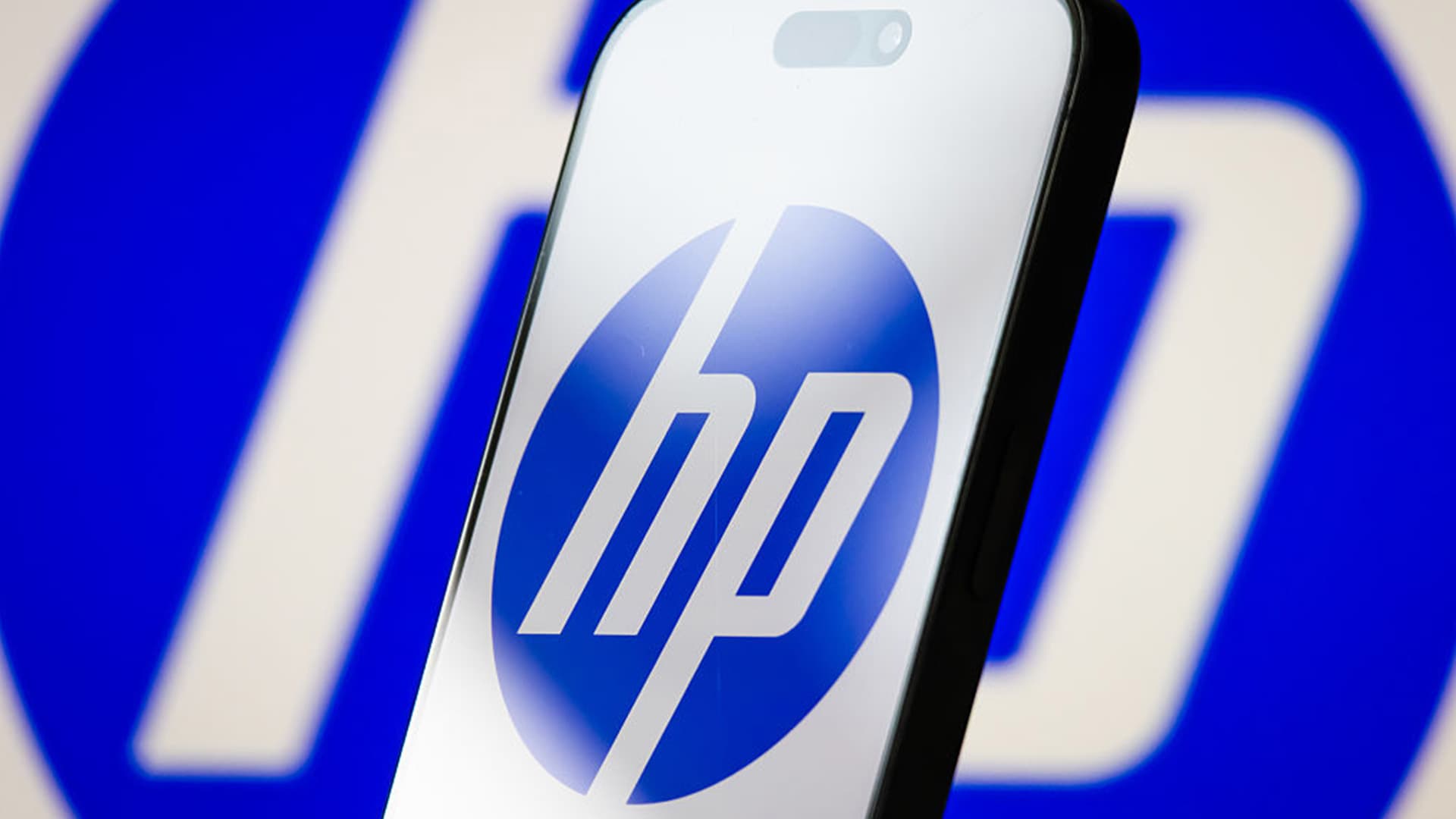 HP Announces Plans To Lay Off 4,000 To 6,000 Employees By 2028 As AI Becomes Central To Its Operations HP Announces Plans To Lay Off 4,000 To 6,000 Employees By 2028 As AI Becomes Central To Its Operations