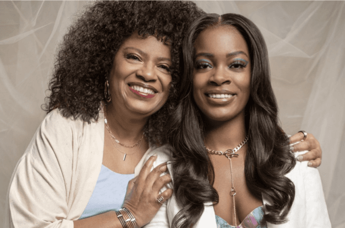 Ari Lennox Partners With SheaMoisture To Celebrate Moms And Hair Care For Mother's Day Ari Lennox Partners With SheaMoisture To Celebrate Moms And Hair Care For Mother's Day