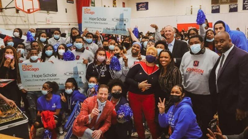 Hope Chicago Awards 4,000 Debt-Free College Scholarships As A Part Of A $1B Commitment Hope Chicago Awards 4,000 Debt-Free College Scholarships As A Part Of A $1B Commitment