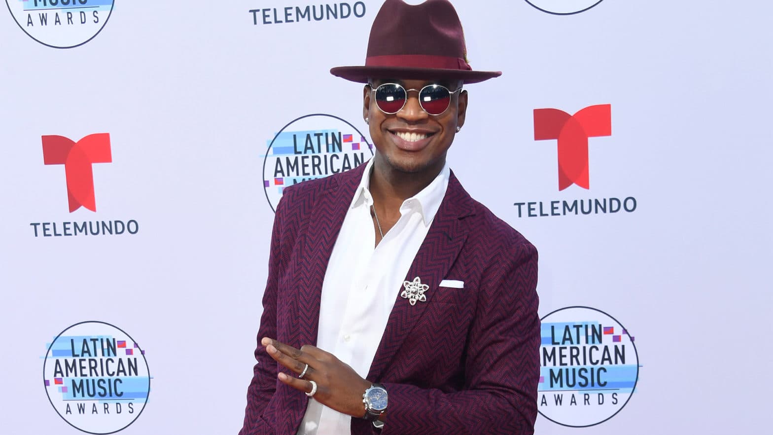 Although Ne-Yo Sits On A Net Worth Of $9M, He Claims He's Lost Out On Nearly $400K In Wages Although Ne-Yo Sits On A Net Worth Of $9M, He Claims He's Lost Out On Nearly $400K In Wages