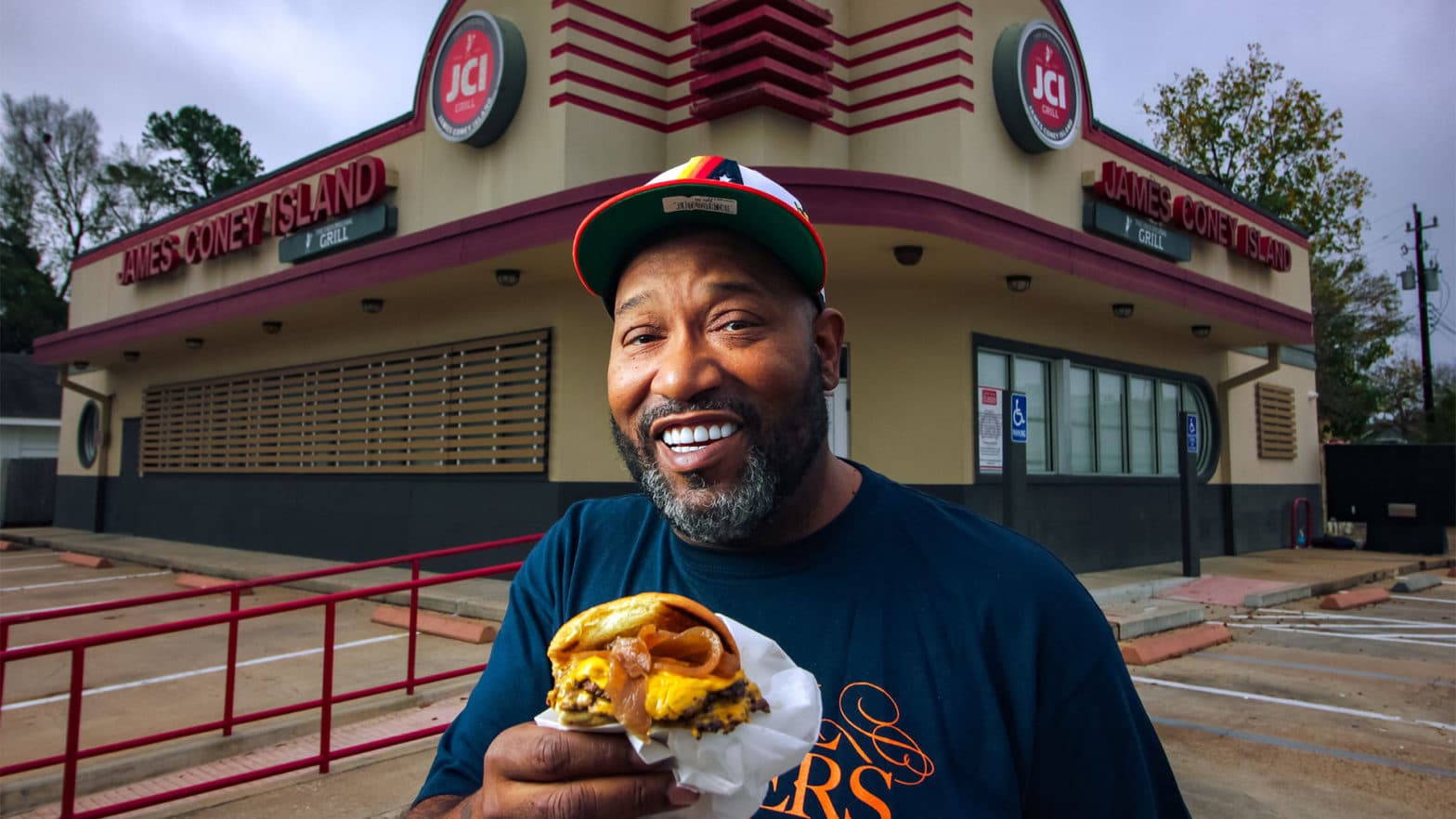 Bun B's Trill Burgers Reportedly Sells Over 53K Smash Burgers Within 30 Days Of Opening Its Brick-And-Mortar Bun B's Trill Burgers Reportedly Sells Over 53K Smash Burgers Within 30 Days Of Opening Its Brick-And-Mortar