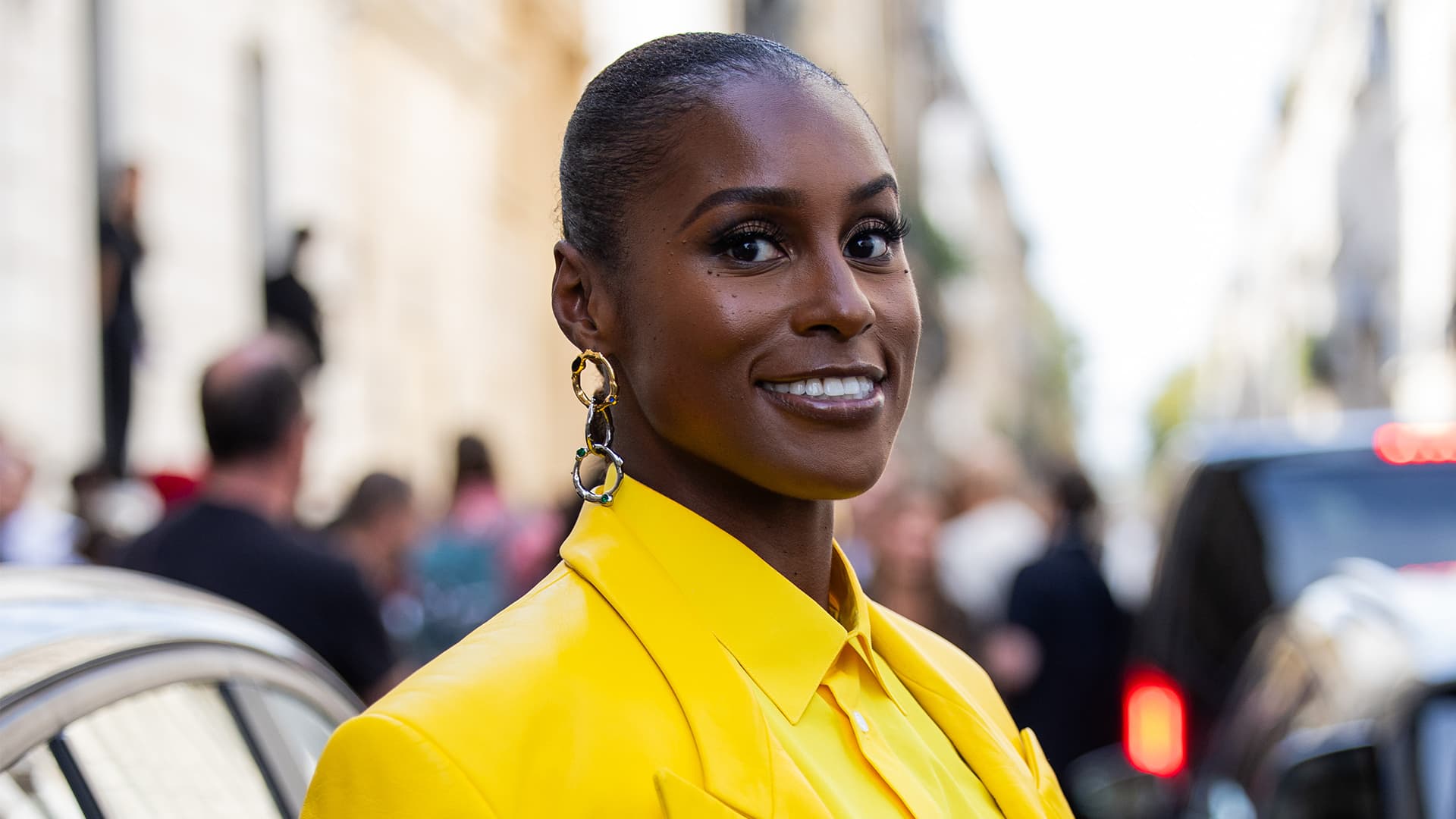 Issa Rae Believes 'Diversity Needs A Better Publicist' And That 'Anti-DEI' Rhetoric Is The Result Of 'A Big Misunderstanding And A Fear' Issa Rae Believes 'Diversity Needs A Better Publicist' And That 'Anti-DEI' Rhetoric Is The Result Of 'A Big Misunderstanding And A Fear'