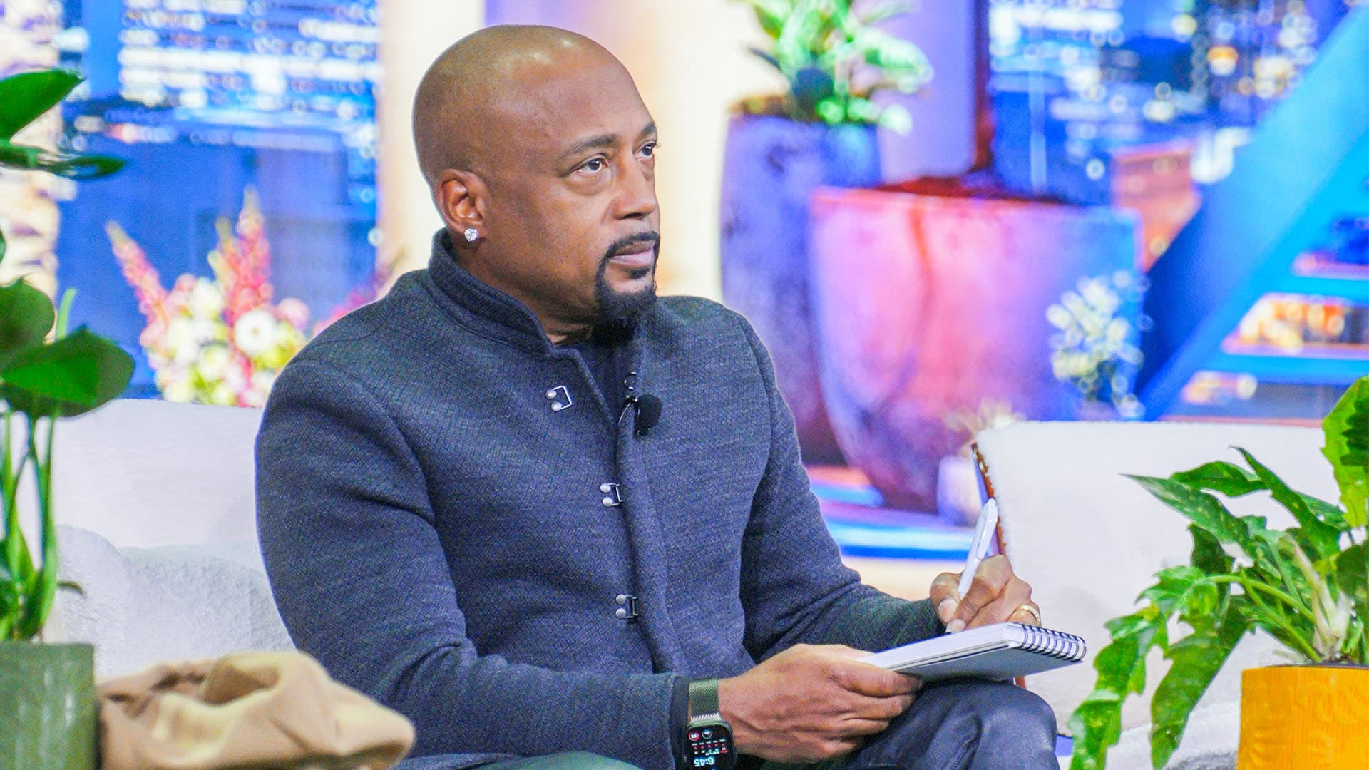 To Be A 'Shark' Like Daymond John, He Says You Need To Understand That Attention Is The New Currency To Be A 'Shark' Like Daymond John, He Says You Need To Understand That Attention Is The New Currency